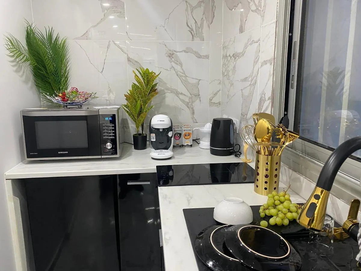 Apartamento Studio Centre Ville Palais De La Mer 100M Port Et 300M Plage Sainte-Maxime França